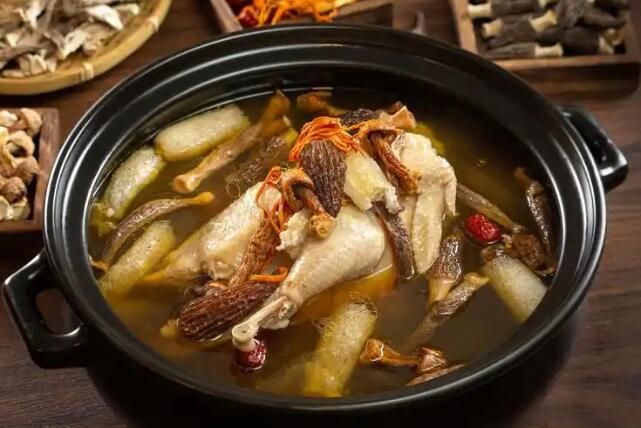 西瓜吃了吃凉皮会怎么样-凉面和西瓜食物中毒网吃西瓜能吃凉粉吗知识网站,分享西瓜凉面条的图片大全